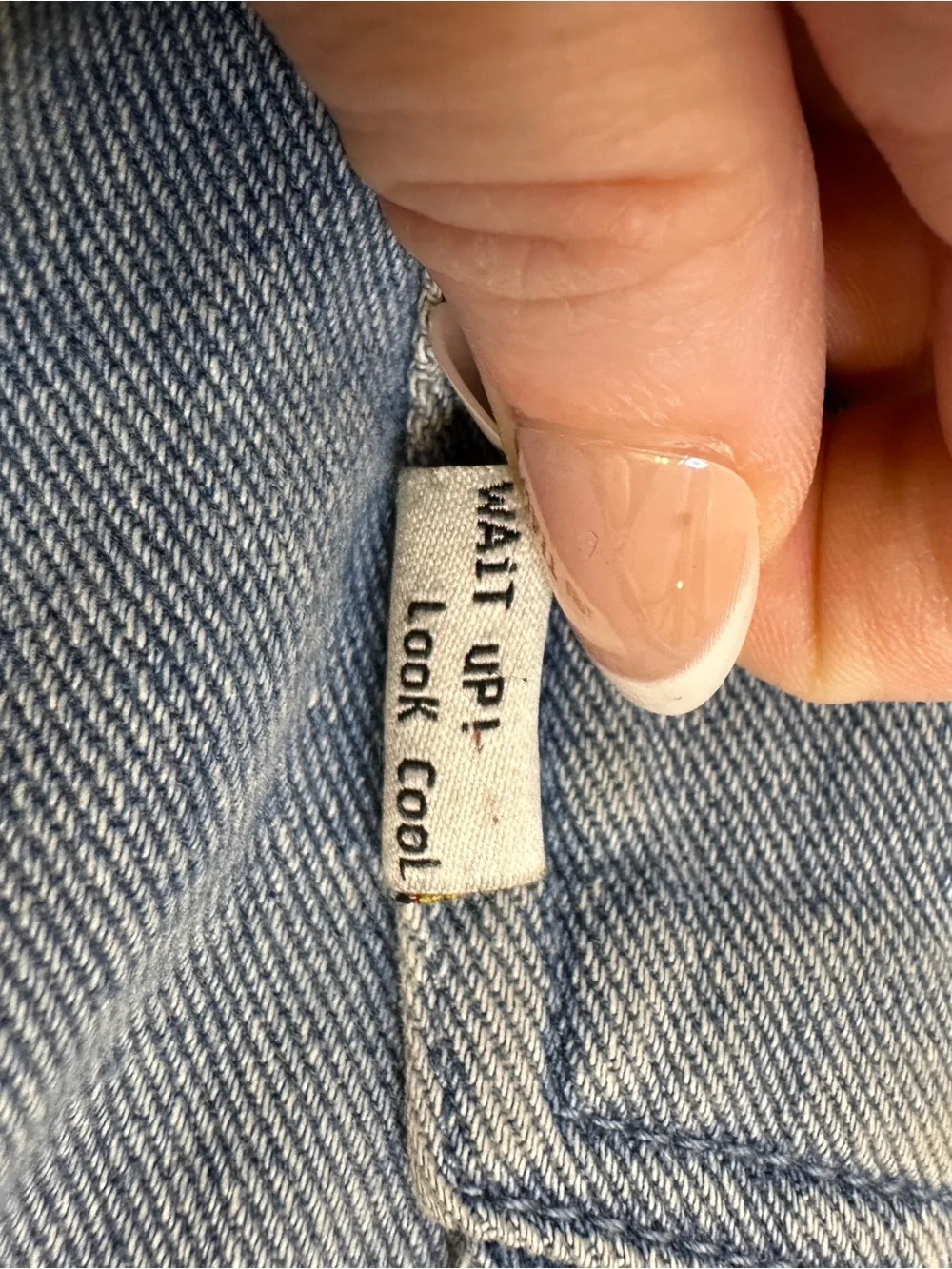 Delia*s Light Wash Jeans Small Relaxed Fit Y2K Denim - Picture 9 of 14